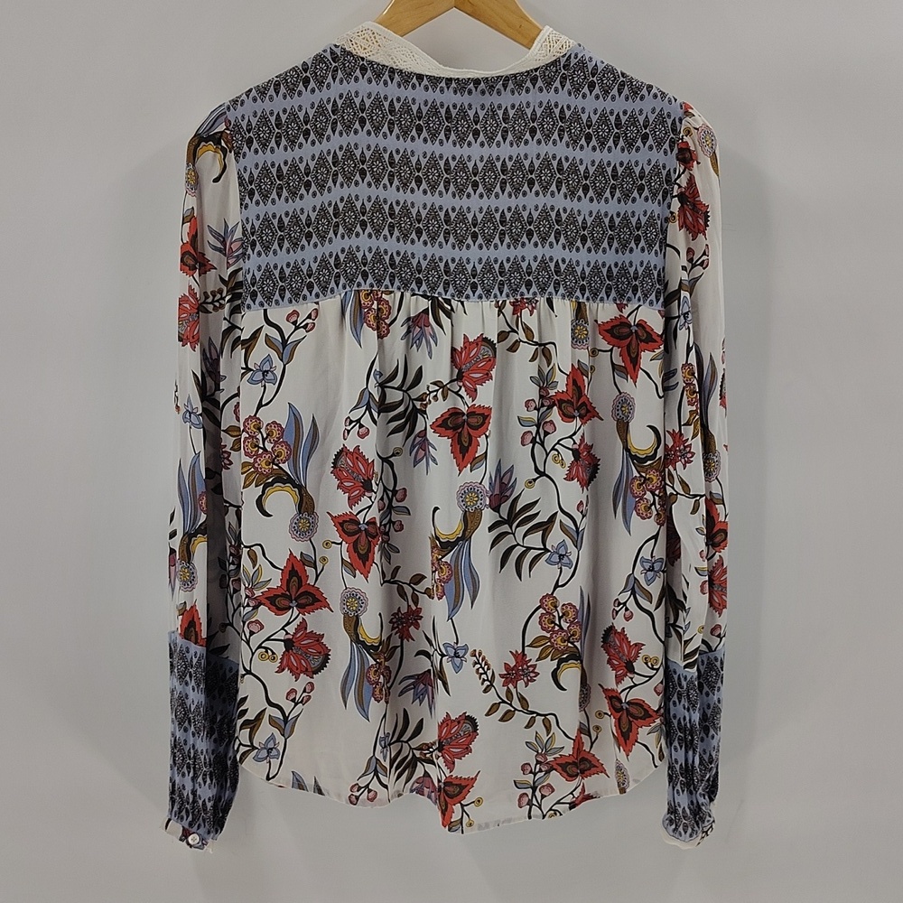 LOFT Blouse Women's Size Medium Blue V-Neck Brocode Lace Long Sleeve - Picture 5 of 5